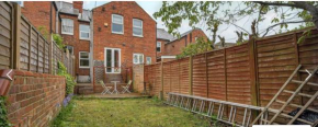 2 Bed House close to Reading Town Centre